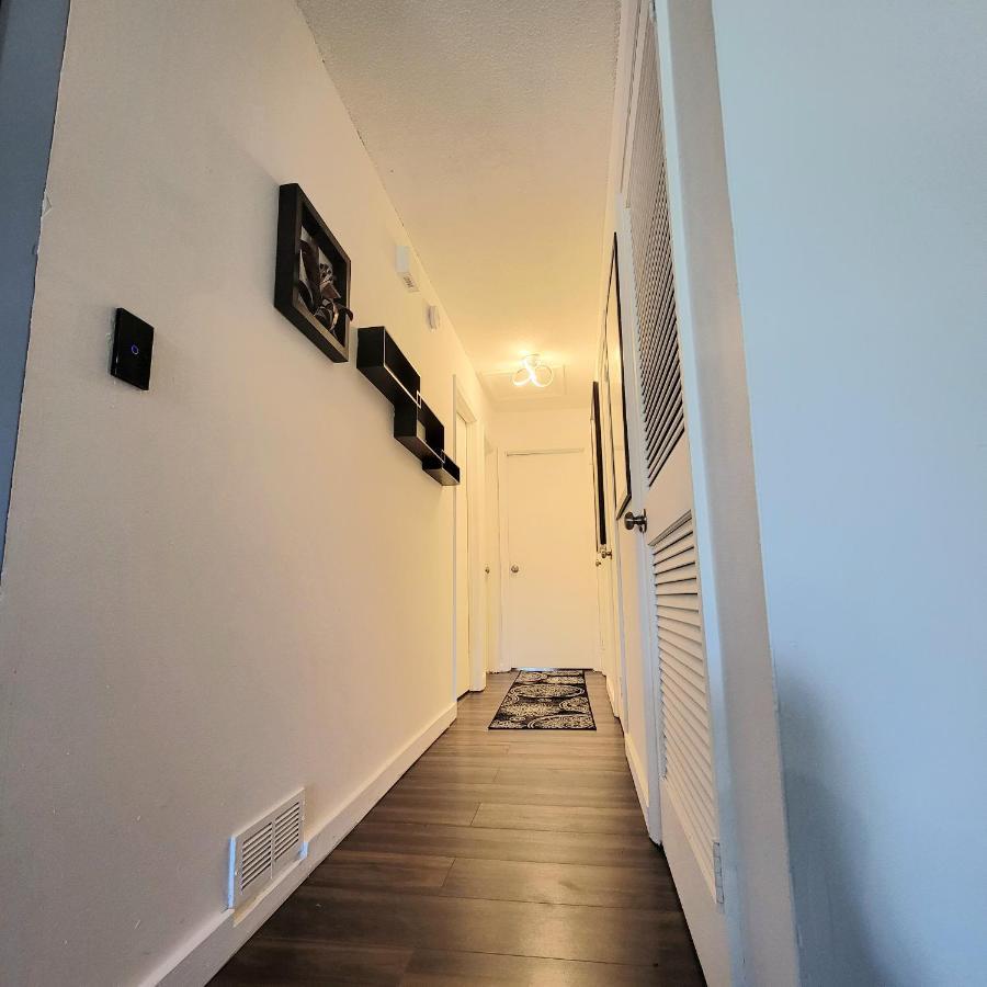 Hi-Tek-Duplex A-Two 75In 4K Led Villa Charleston Exteriör bild